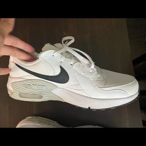 Mens 10 Wmns 11.5 Airmax Excee